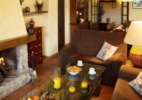 Mas Can Salvi - Parlava (Girona)